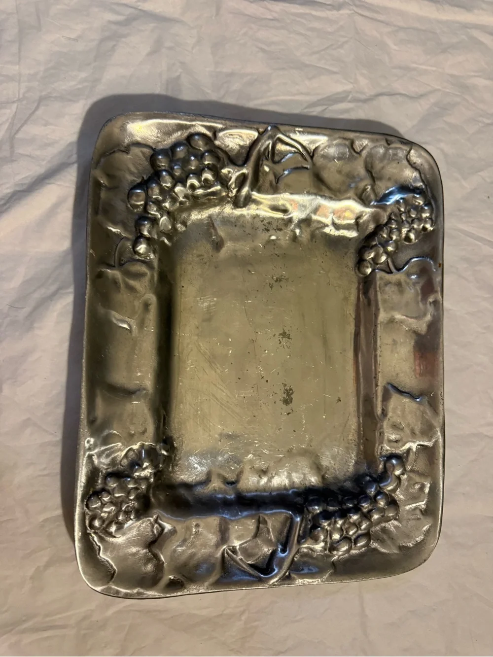 Vintage-Style Silver Decorative Tray with Grape Motif